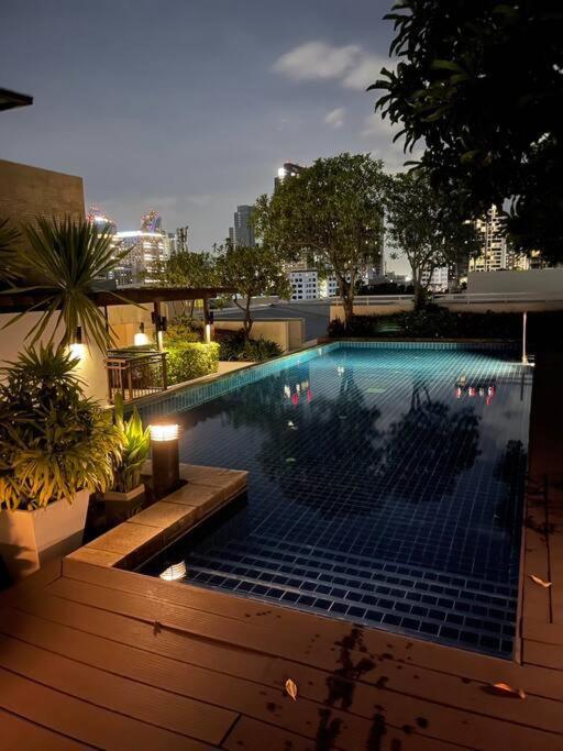 Delightful Condo In Central Location At Sukhumvit 49 Bangkok Bagian luar foto