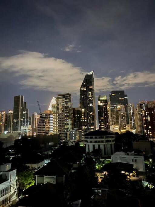Delightful Condo In Central Location At Sukhumvit 49 Bangkok Bagian luar foto