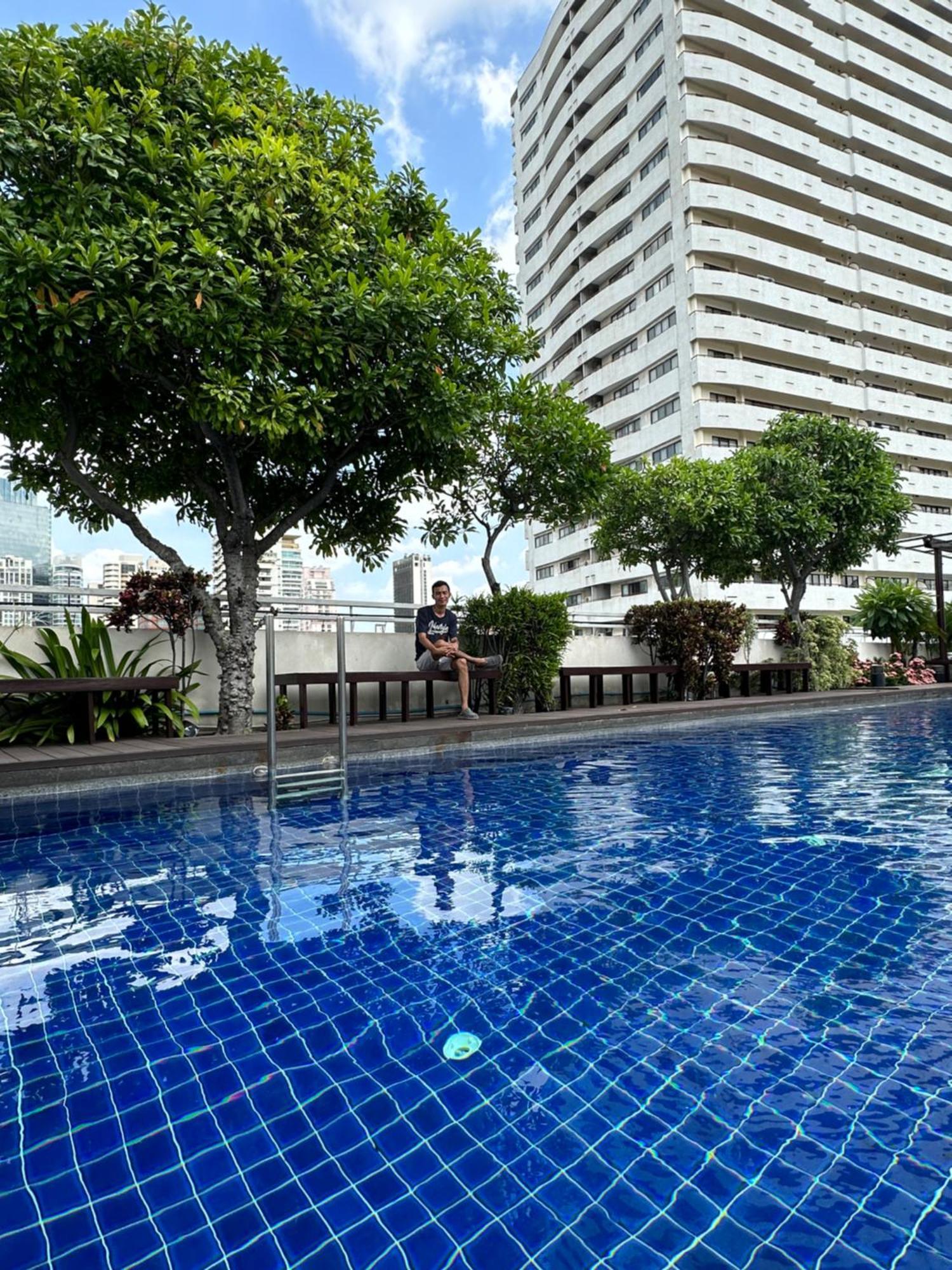 Delightful Condo In Central Location At Sukhumvit 49 Bangkok Bagian luar foto